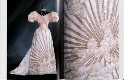 Moda*Taschen Historia de la moda del siglo XVIII al siglo XX. Biblioteca Universal